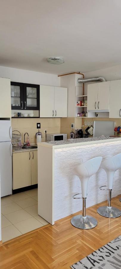 La 2 Apartment Sarajevo Eksteriør bilde